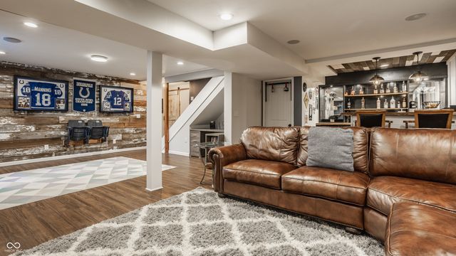 5325 Creekbend Drive, Carmel, IN 46033