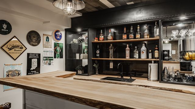 5325 Creekbend Drive, Carmel, IN 46033