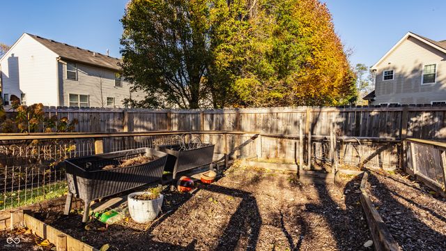 5325 Creekbend Drive, Carmel, IN 46033