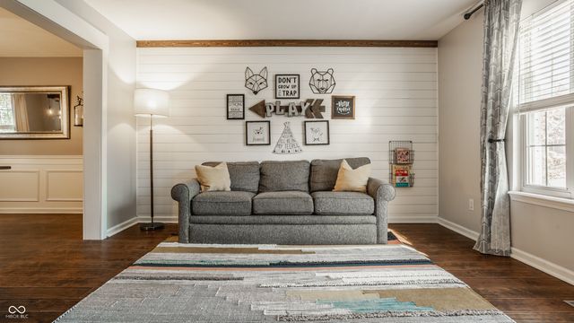 5325 Creekbend Drive, Carmel, IN 46033