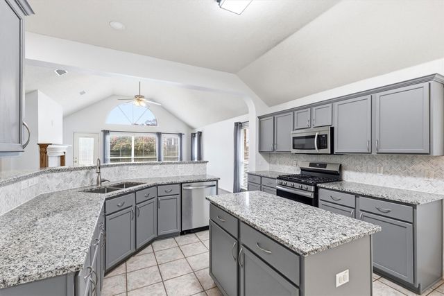 6803 Woodcrest Lane, Sachse, TX 75048