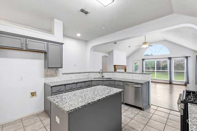 6803 Woodcrest Lane, Sachse, TX 75048