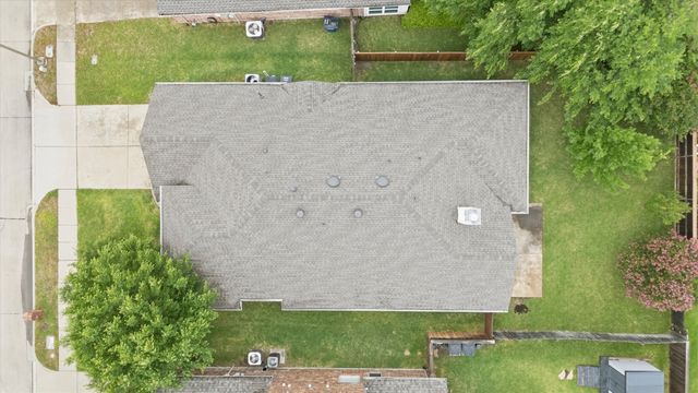 6803 Woodcrest Lane, Sachse, TX 75048