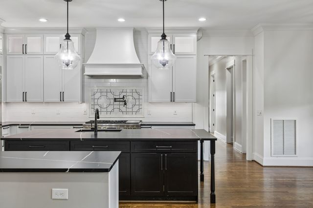 8231 Glover Dr, Brentwood, TN 37027