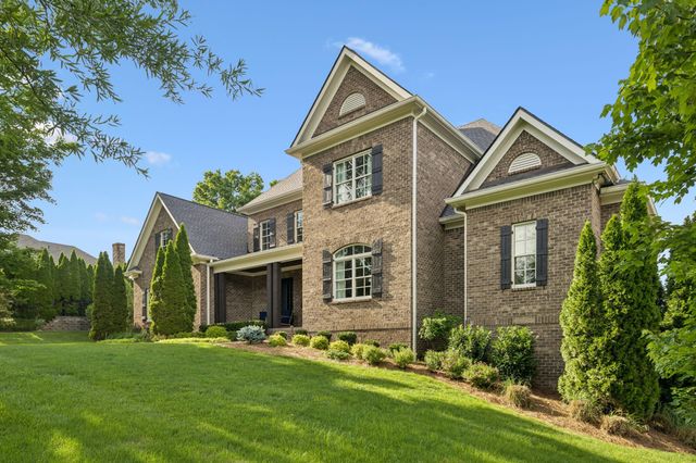 8231 Glover Dr, Brentwood, TN 37027