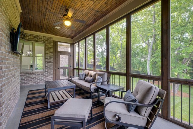 8231 Glover Dr, Brentwood, TN 37027