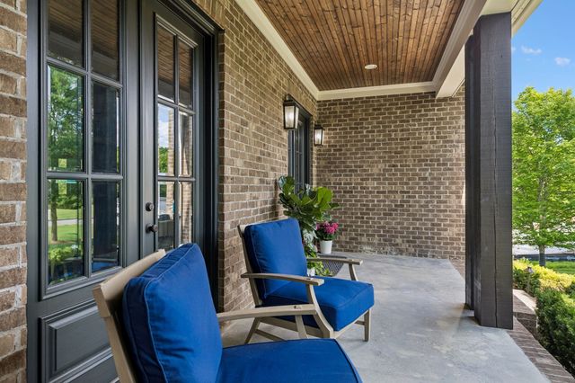 8231 Glover Dr, Brentwood, TN 37027