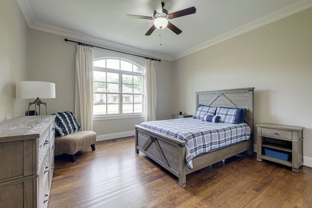 8231 Glover Dr, Brentwood, TN 37027