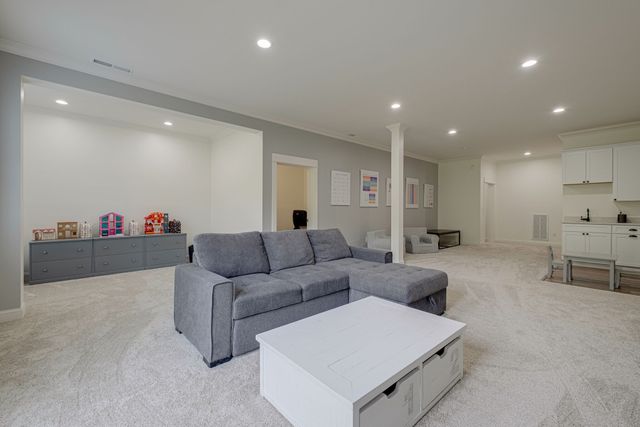 8231 Glover Dr, Brentwood, TN 37027