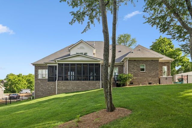 8231 Glover Dr, Brentwood, TN 37027