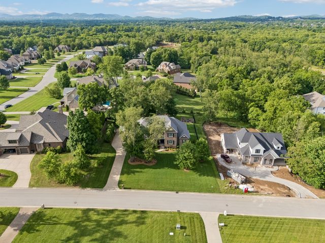 8231 Glover Dr, Brentwood, TN 37027