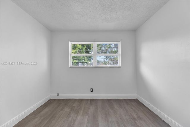 7958 SW 6th St, North Lauderdale, FL 33068