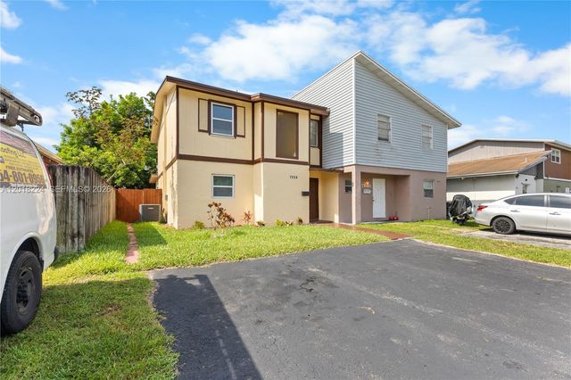 7958 SW 6th St, North Lauderdale, FL 33068