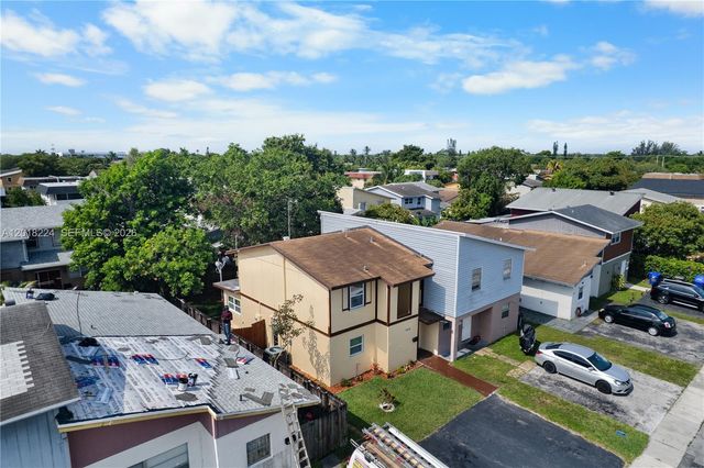 7958 SW 6th St, North Lauderdale, FL 33068