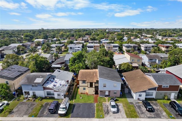 7958 SW 6th St, North Lauderdale, FL 33068