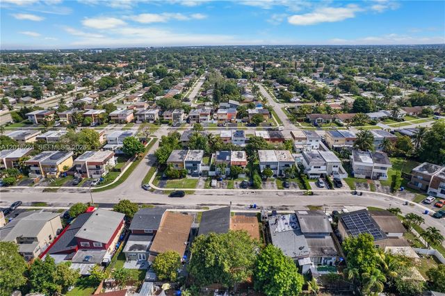 7958 SW 6th St, North Lauderdale, FL 33068