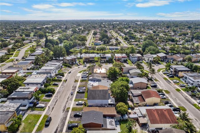7958 SW 6th St, North Lauderdale, FL 33068