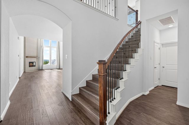 7817 Turnback Ledge TRL, Lago Vista, TX 78645
