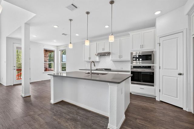 7817 Turnback Ledge TRL, Lago Vista, TX 78645