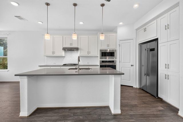 7817 Turnback Ledge TRL, Lago Vista, TX 78645