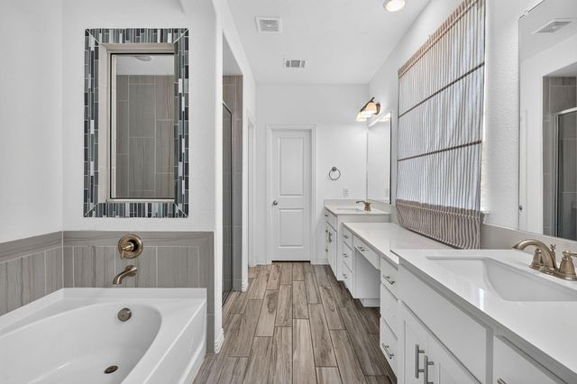 7817 Turnback Ledge TRL, Lago Vista, TX 78645