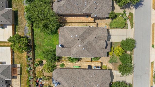 7817 Turnback Ledge TRL, Lago Vista, TX 78645