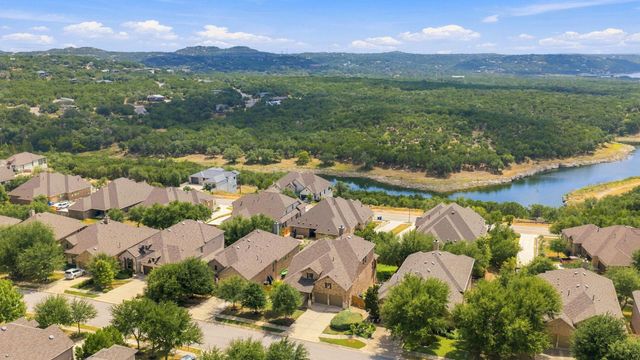 7817 Turnback Ledge TRL, Lago Vista, TX 78645