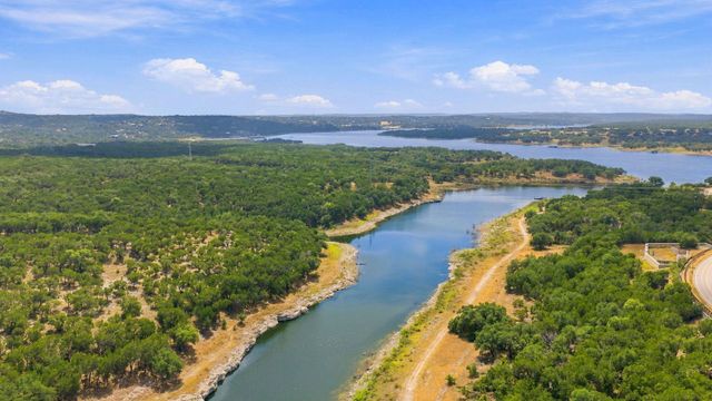 7817 Turnback Ledge TRL, Lago Vista, TX 78645