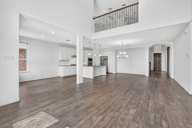 7817 Turnback Ledge TRL, Lago Vista, TX 78645