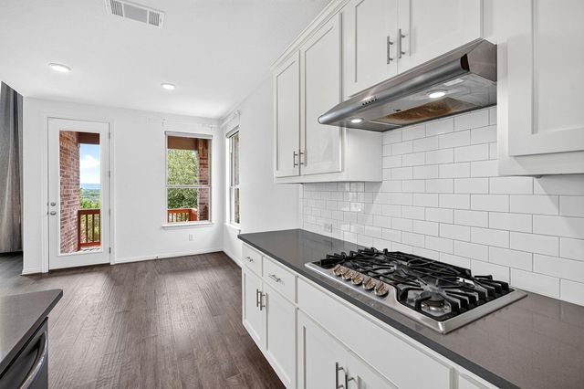 7817 Turnback Ledge TRL, Lago Vista, TX 78645