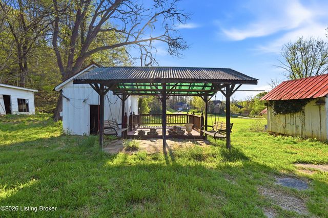 8001 Rock Hill Rd, Prospect, KY 40059