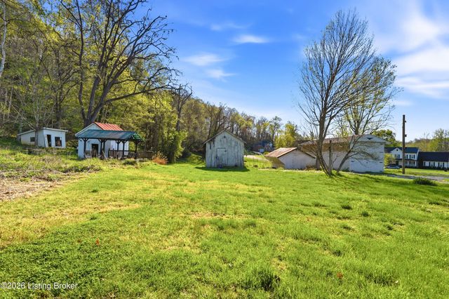8001 Rock Hill Rd, Prospect, KY 40059