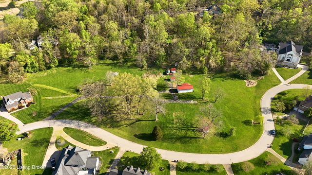 8001 Rock Hill Rd, Prospect, KY 40059