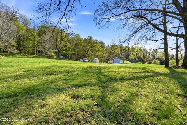 8001 Rock Hill Rd, Prospect, KY 40059