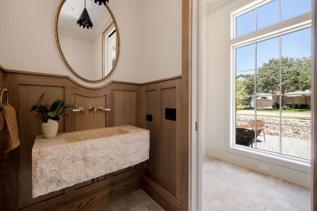 6526 Woodland Drive, Dallas, TX 75225