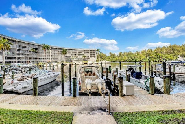 1537 E Hillsboro Boulevard 241, Deerfield Beach, FL 33441