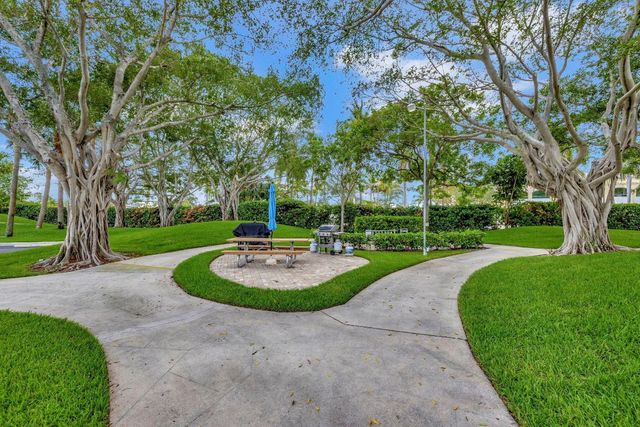 1537 E Hillsboro Boulevard 241, Deerfield Beach, FL 33441