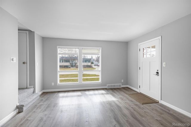 251 E 14 Mile Road, Birmingham, MI 48009