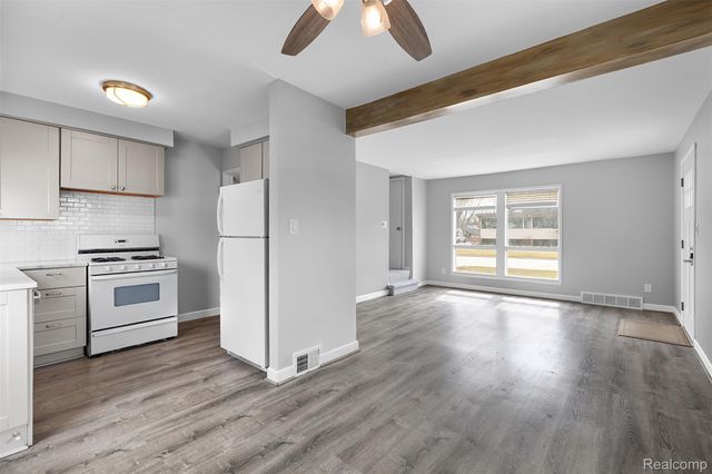 251 E 14 Mile Road, Birmingham, MI 48009