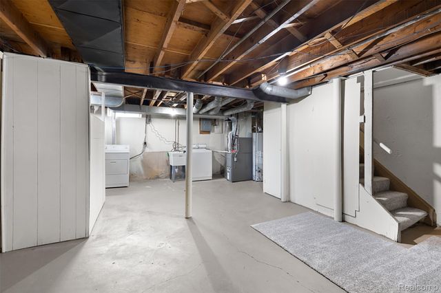 251 E 14 Mile Road, Birmingham, MI 48009