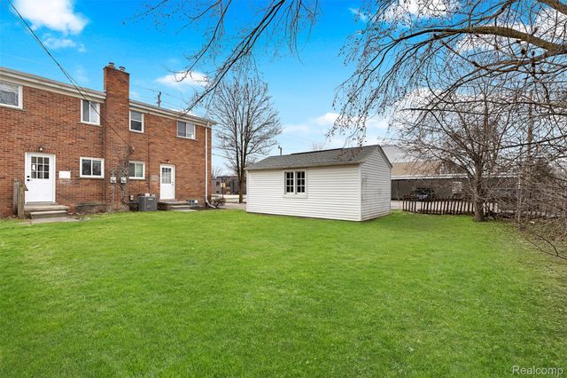 251 E 14 Mile Road, Birmingham, MI 48009