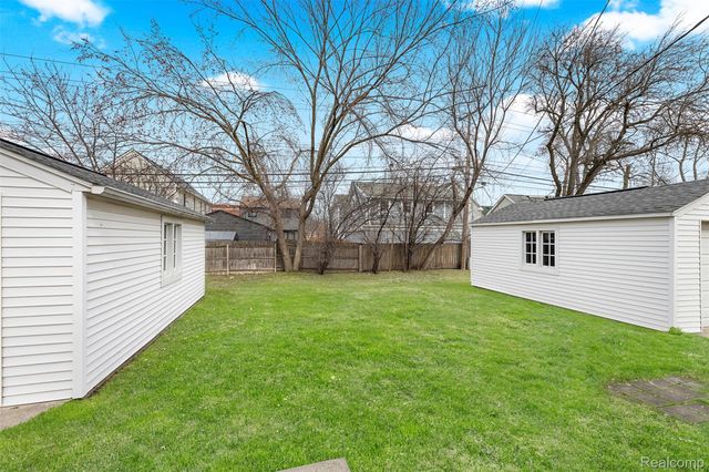 251 E 14 Mile Road, Birmingham, MI 48009