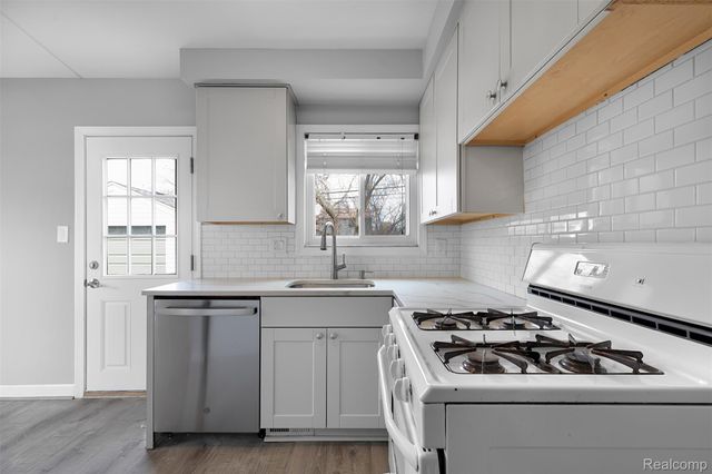 251 E 14 Mile Road, Birmingham, MI 48009