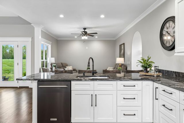 8838 Byrums Chapel Rd, Portland, TN 37148