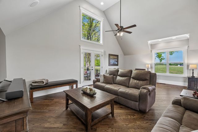 8838 Byrums Chapel Rd, Portland, TN 37148