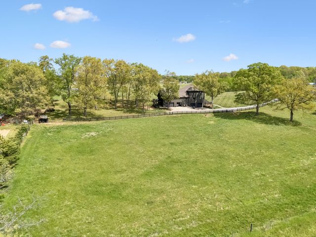 8838 Byrums Chapel Rd, Portland, TN 37148