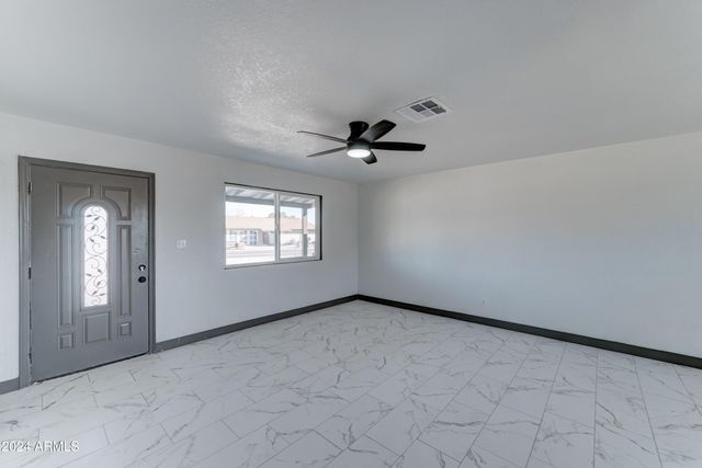 17842 N 43Rd Street, Phoenix, AZ 85032