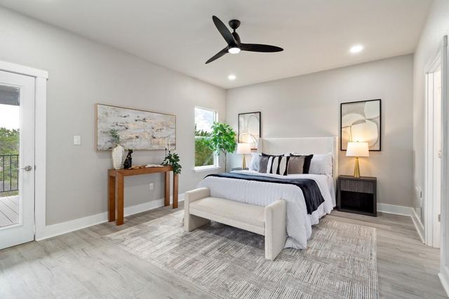 10 Honeysuckle LN, Wimberley, TX 78676