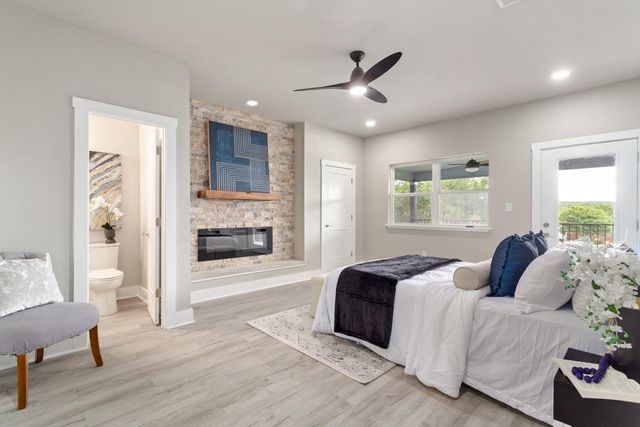 10 Honeysuckle LN, Wimberley, TX 78676