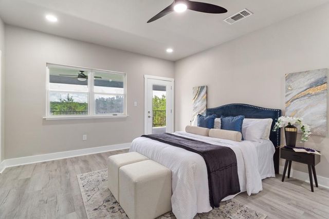10 Honeysuckle LN, Wimberley, TX 78676